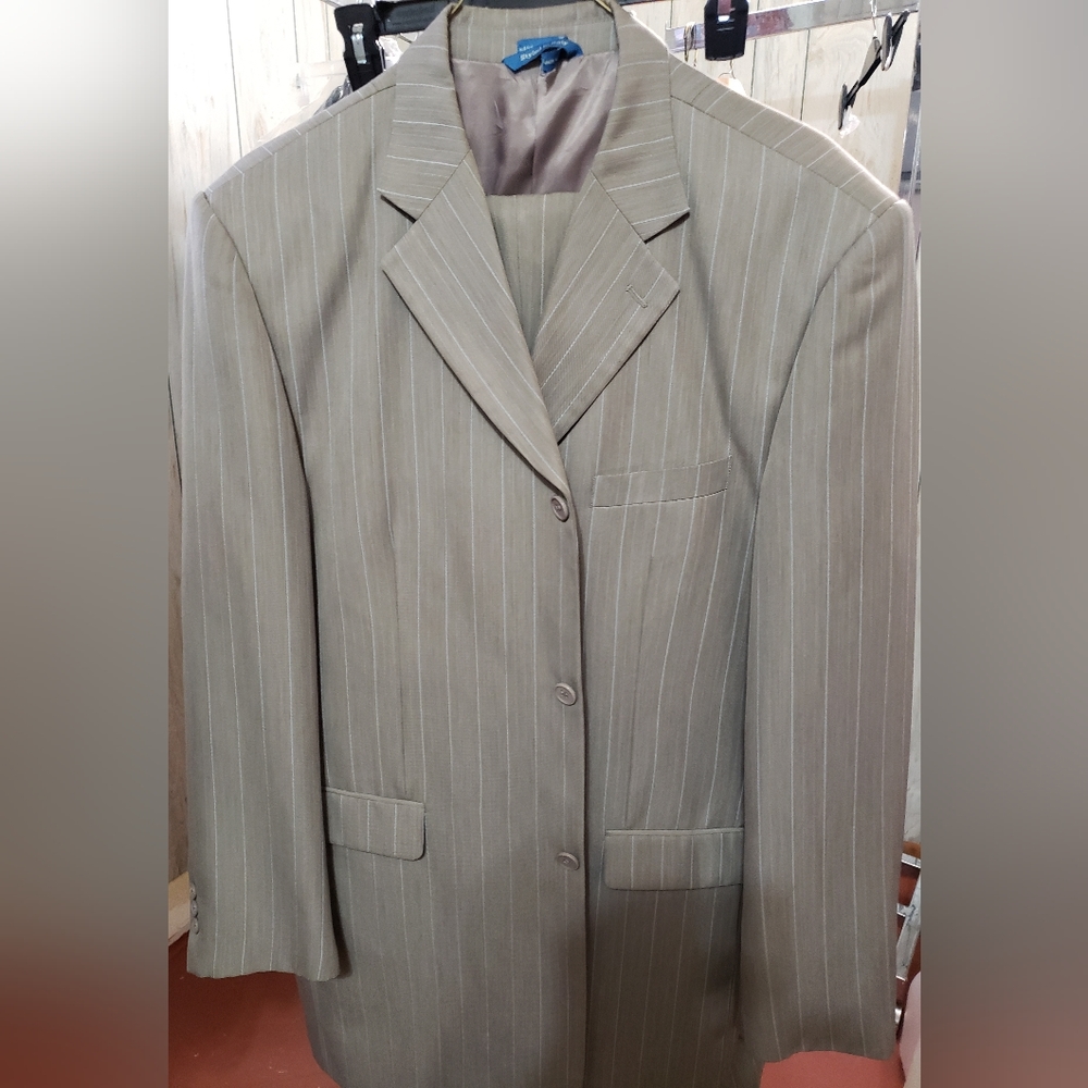 Mans Suit..DO NOT BUNDLE!!